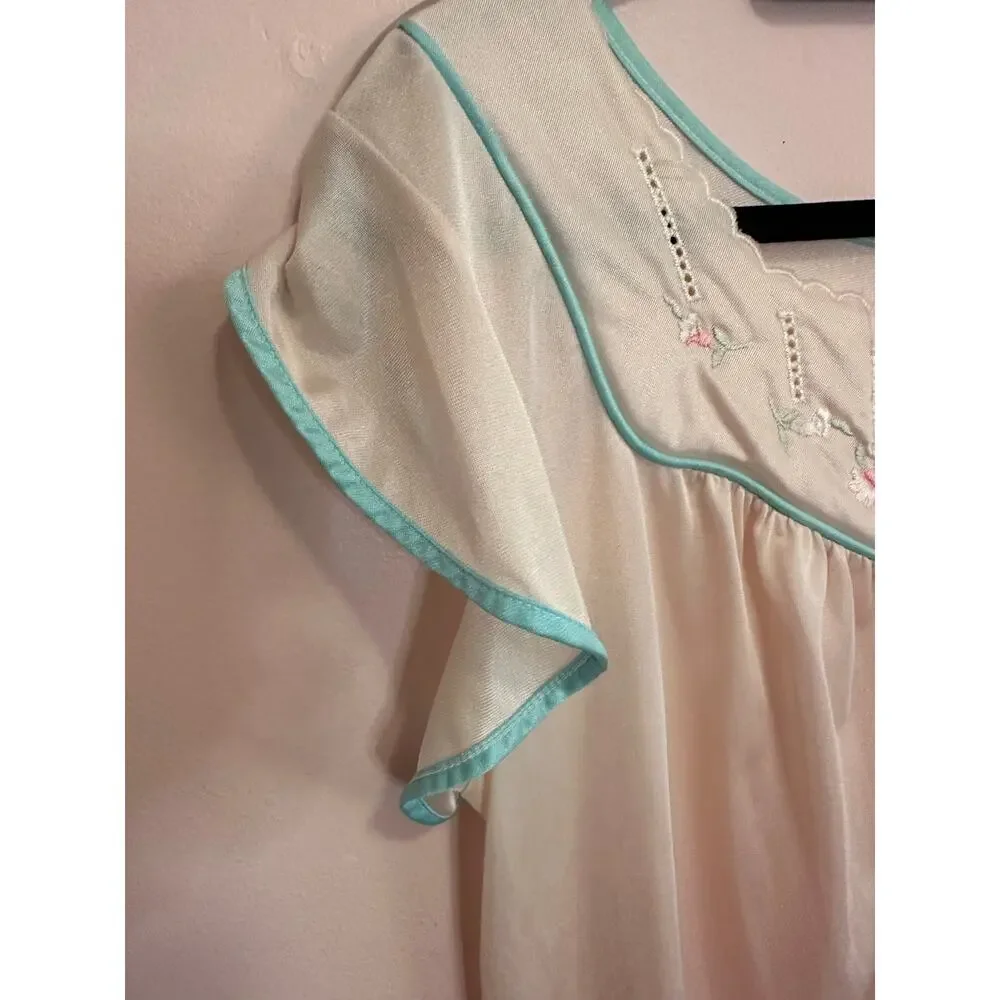 Glencraft Lingerie Vintage Nylon Cream Nightgown Medium
